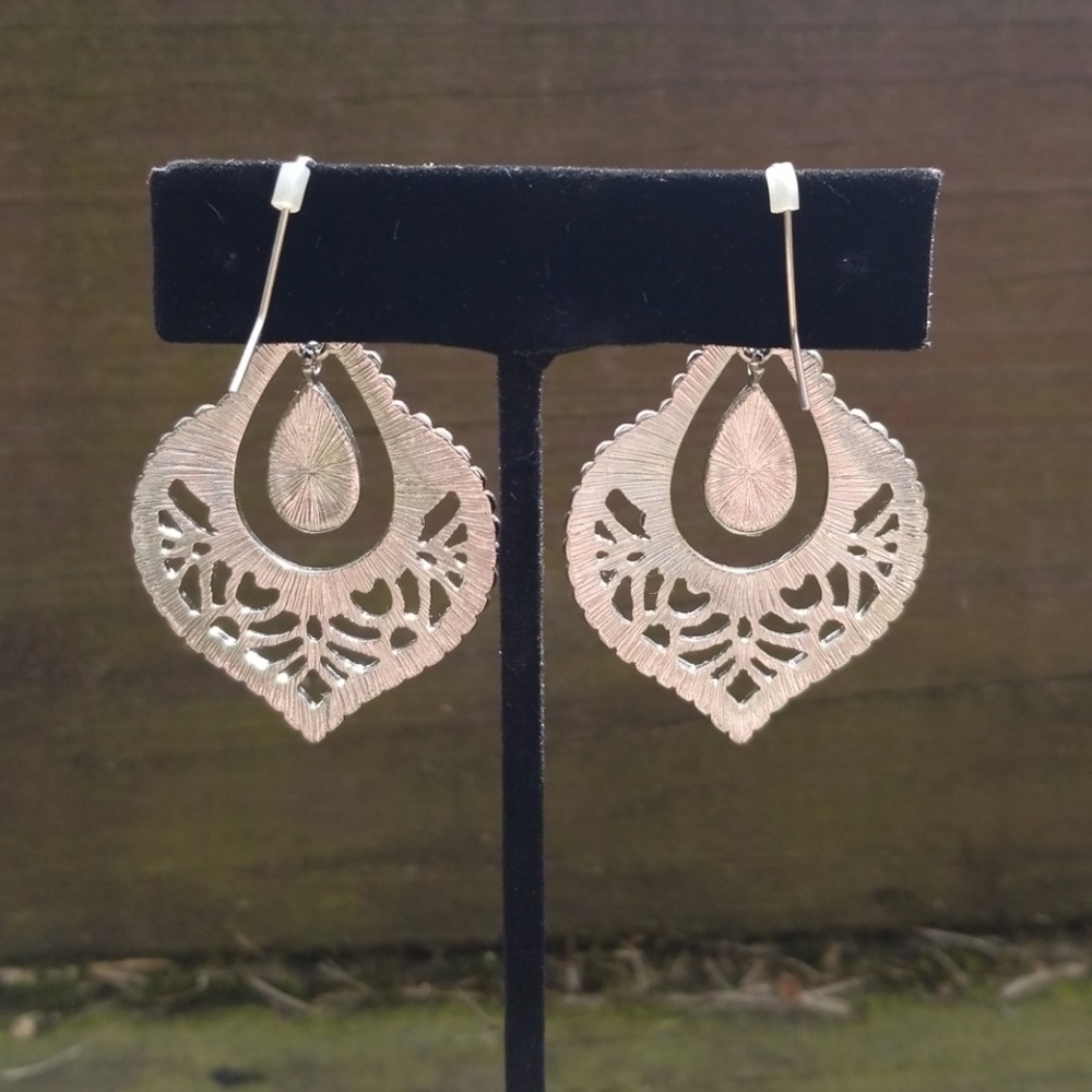 Earrings - Picture 3 of 3